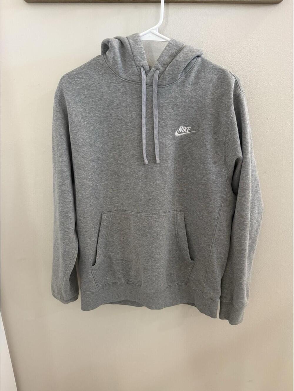 Nike Sportswear Club Fleece Hoodie in Dark Heather Gray Women’s Small